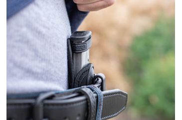 Image of Alien Gear Holsters Grip Tuck Mag Holster, Double Stack, Long, Black, GM-DS-L-D