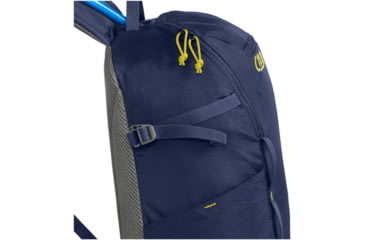 Image of CamelBak Cloud Walker 18 Hydration Pack, Navy, 2.5 Liter, 2531405000