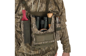 Image of DRAKE Ol' Tom Run-N-Gun Turkey Chest Pack, Mossy Oak Bottomlands Camo, One Size, OT5700-006