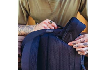 Image of Gregory Border Traveler 30 L Pack, Total Black, One Size, 139312-2426