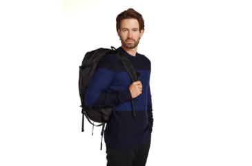 Image of Icebreaker Men Waypoint Crewe Sweater, Midnight Navy/Royal Navy/CB, L, IB104328938L