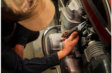 Image of Leatherman ARC Multi-Tool, 2.76in, MagnaCut Stainless Steel Blade, Talos 420 Stainless Steel Handle, 833328