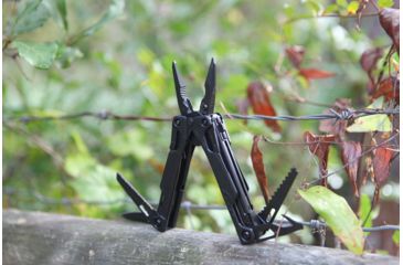 Image of Leatherman OHT Multi-tool - Black w/ Molle Black Sheath 831540