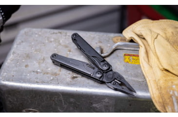 Image of Leatherman Surge Black Oxide Multi Tool, Premium Sheath 831024