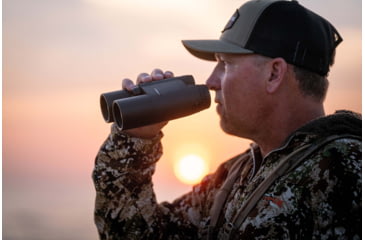 Image of Leica Geovid R 10x42mm Rangefinder Binocular, LED, Black, 40812