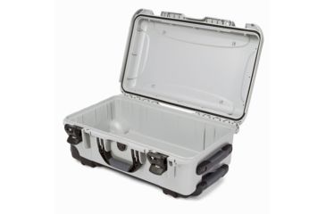 Image of Nanuk 935 Protective Hard Case, 22in, No Insert, Silver, 935S-000SV-0A0