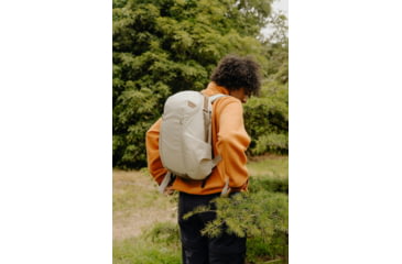 Image of Peak Design Everyday Zip V2 Backpack, 15 Liters, Bone, BEDBZ-15-BO-3
