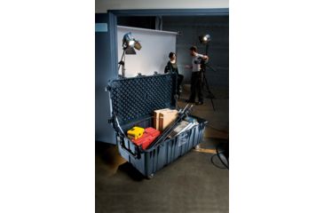 Image of Pelican 0550 Transport Case w/out Foam - Black 0550-001-110
