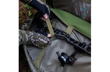 Image of Primos Hunting Soft Bow Case, Mossy Oak Bottomland, Hang Tag, 65634