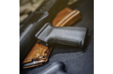 Image of Reptilia CQG Pistol Grip