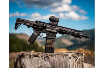 Image of STNGR HWK M-Lok Free Float Handguard for AR15/M4, Anodized Black, 7 in, 7HM