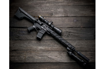 Image of STNGR RPTR M-Lok Free Float Handguard for AR15/M4, Anodized Black, 15 in, 15RM