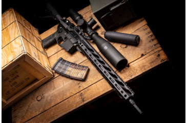 Image of STNGR VYPR M-Lok Free Float Handguard for AR15/M4, Anodized Black, 15 in, 15VM