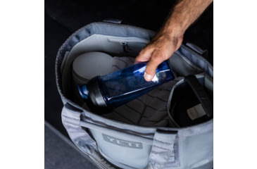 Image of Yeti Yonder 20 oz Shaker Bottle