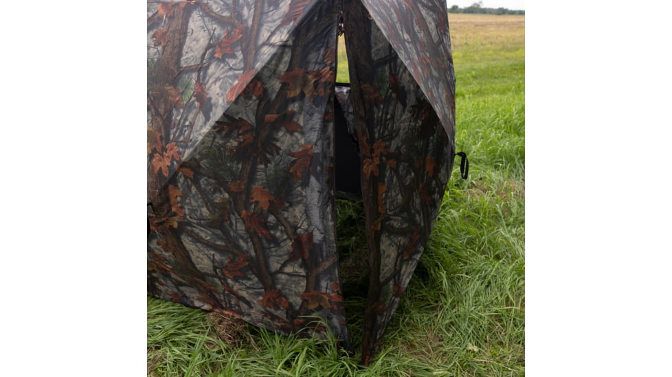 Barronett Blinds Road Runner Hunting Blind, Bloodtrail Woodland, 2-Person, RR200BT