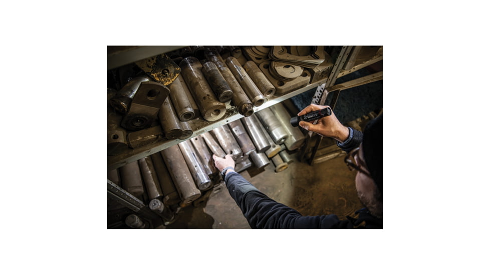 Coast XP9R Flashlight