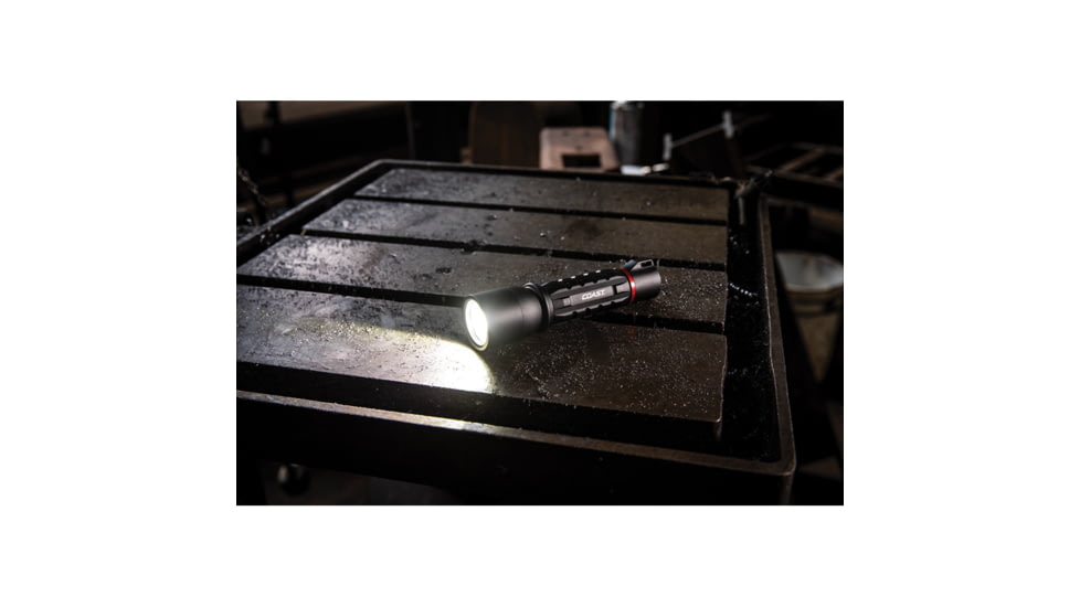 Coast XP9R Flashlight