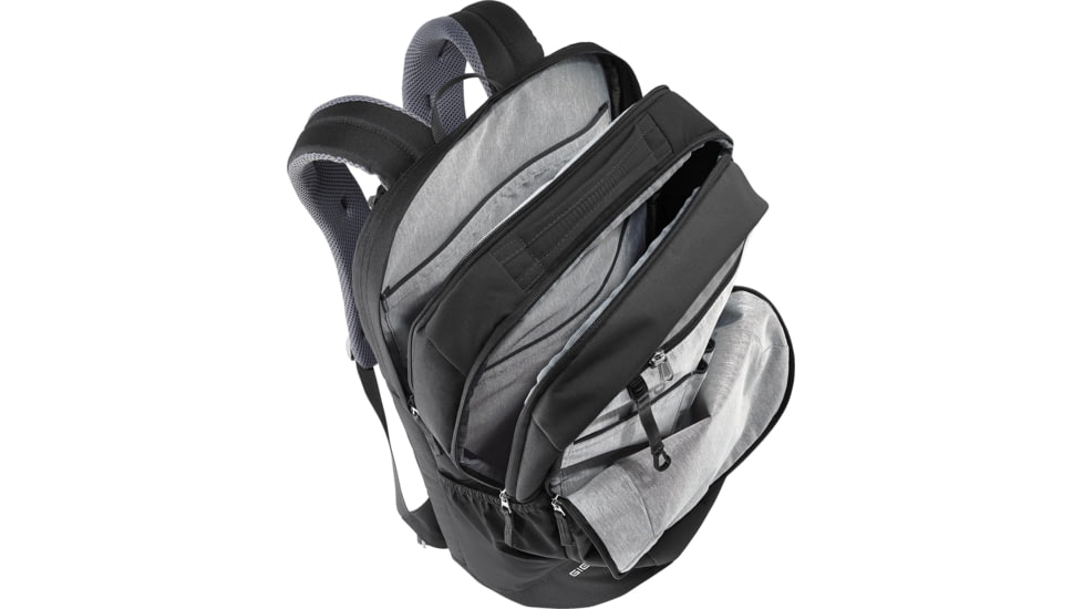 Deuter Giga Pack, Black, 28L, 381232170000