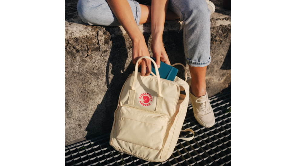 Fjallraven Kanken Daypack, Light Oak, One Size, F23510-115-One Size