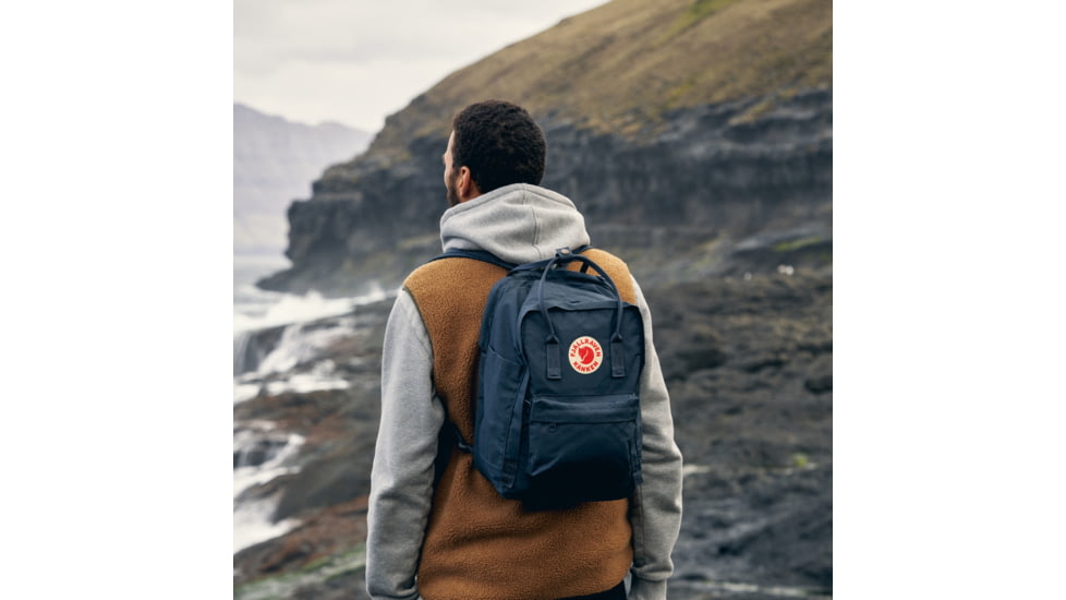 Fjallraven Kanken Laptop 15in Pack, Navy, One Size, F23524-560-One Size