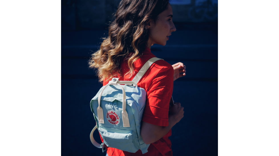 Fjallraven Kanken Mini Daypack, Sky Blue-Light Oak, One Size, F23561-501-115-One Size
