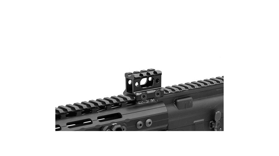 Leapers UTG Super Slim Picatinny Riser Mount 1in High, 3 Slots MT-RSX1S