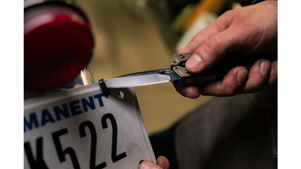 Leatherman ARC Multi-Tool, 2.76in, MagnaCut Stainless Steel Blade, Talos 420 Stainless Steel Handle, 833328