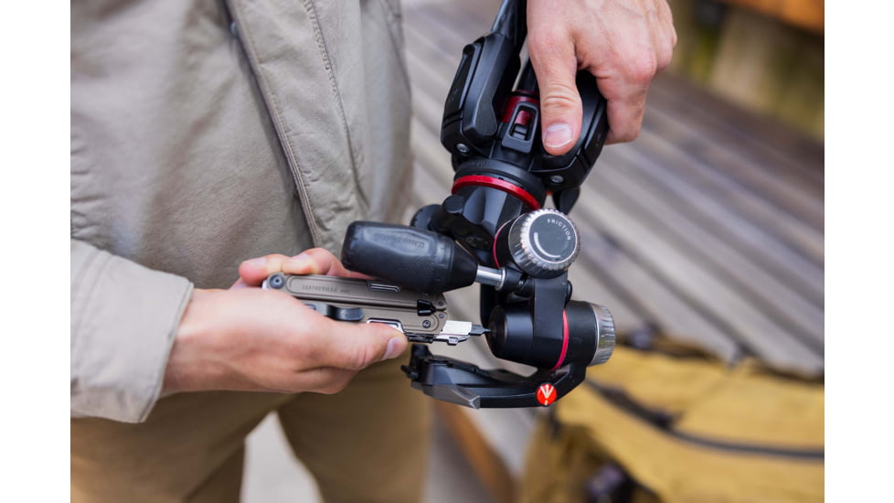 Leatherman ARC Multi-Tool, 2.76in, MagnaCut Stainless Steel Blade, Talos 420 Stainless Steel Handle, 833328