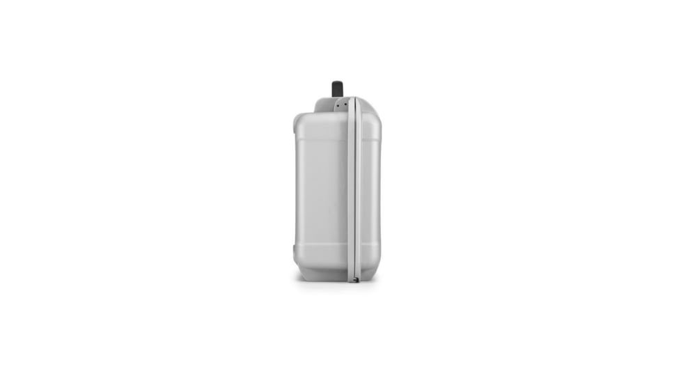 Nanuk Case 930 w/lid org. w/divider, Silver, Large, 930S-060SV-0A0