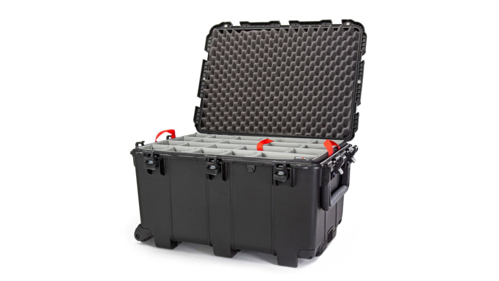 Nanuk 975 No Pull Handle Case w/ Wheels / Padded Divider