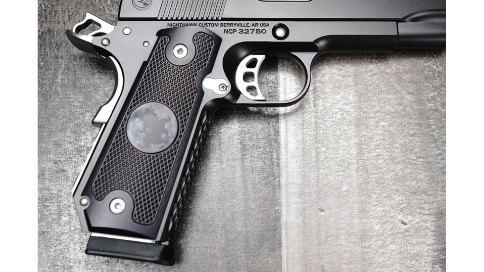 Nighthawk Custom Alumagrips, Standard, Govt. Bobtail, w/ Nighthawk Logo, Contoured Carry Cut, G123