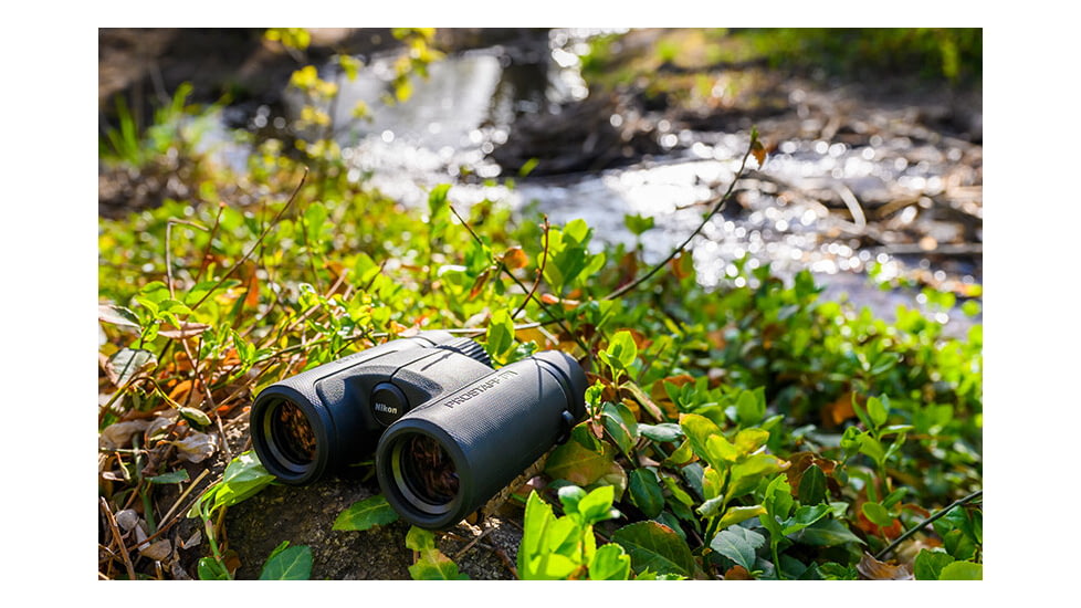 Nikon PROSTAFF P7 8x42mm Binocular, Roof Prism, Black, 16772