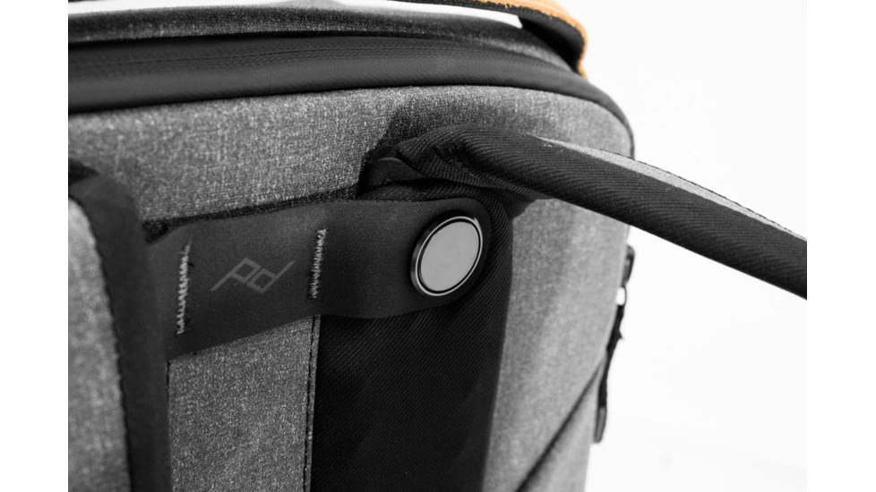 Peak Design Everyday V2 Backpack, 20 Liters, Charcoal, BEDB-20-CH-3