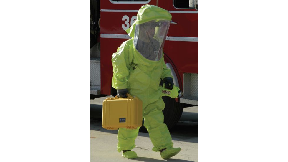 Pelican 1500NF Medium Crushproof Dry Case, 18.5x14x7in, Yellow - No Foam