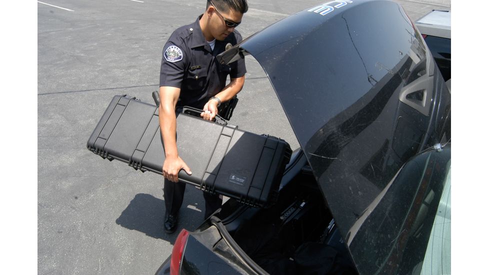 Pelican 1720 Watertight Gun Case w/ Wheels and Foam - 42in Long Interior, Black 1720-000-110