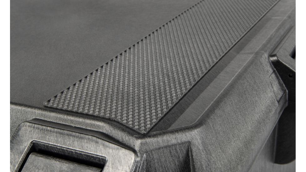 Pelican VAULT V600 Case, Large Equipment, 21x17x9.5 inch Internal, 24.55x20.59x10.16 inch External Dimension, Black, VCV600-0000-BLK