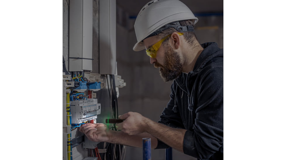 Police Security Flashlights Psf Aura Rs Flashlight White 260 Lum Rechargeable 10460 Bat