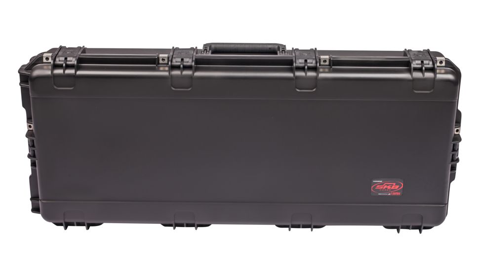 SKB Cases Seres Injecton Molded Ml-Standard Waterproof - Case 42inx17inx8in W/Wheels, Empty, 3I-4217-7B-E