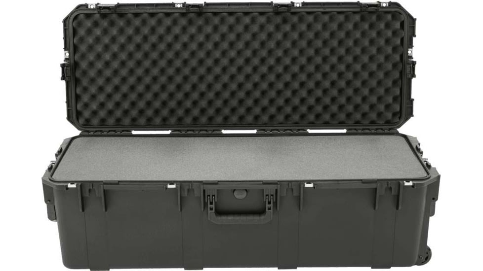 SKB Cases Seres Injecton Molded Ml-Standard Waterproof - Case 39.30inx13.57inx12.67in W/Wheels, Layered Foam, 3I-3913-12BL