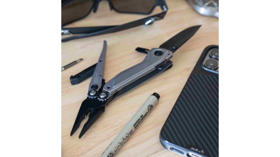 SOG Specialty Knives &amp; Tools Flash Multi-Tools, Silver/Black, SOG-29-55-01-41