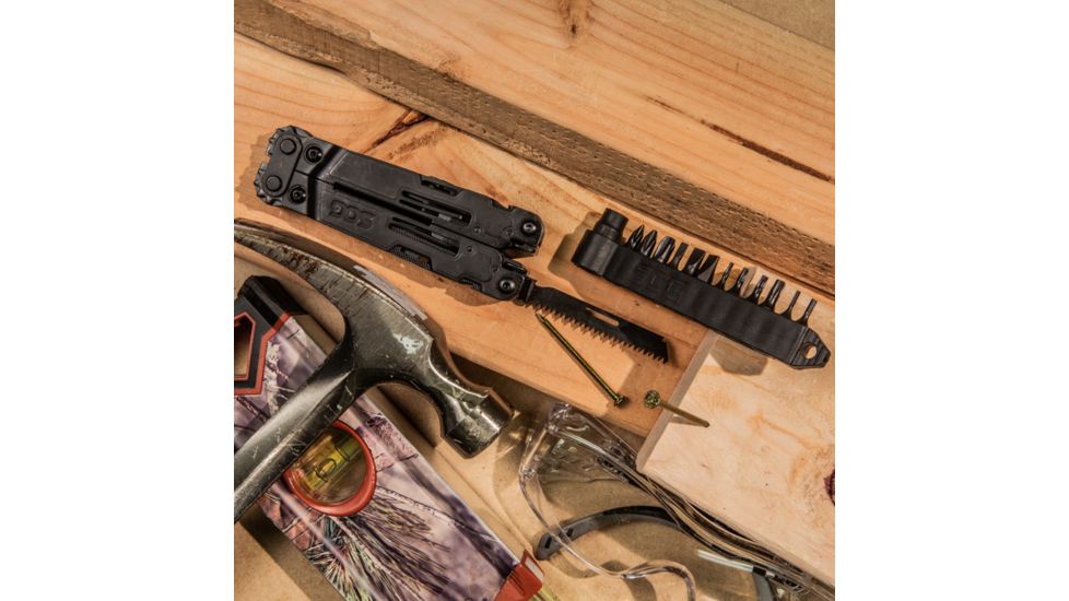 SOG Specialty Knives &amp; Tools Poweraccess Deluxe, Black - PA2002-CP