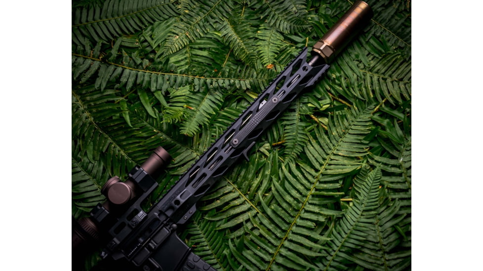 STNGR HWK M-Lok Free Float Handguard for AR15/M4, Anodized Black, 15 in, 15HM