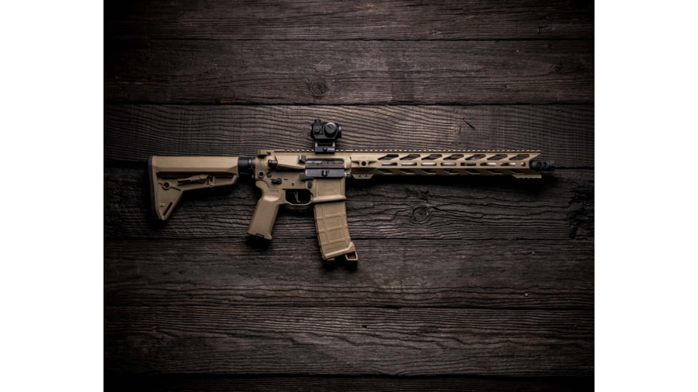 STNGR HWK M-Lok Free Float Handguard for AR15/M4, Cerakote FDE, 15 in, 15HM-FDE