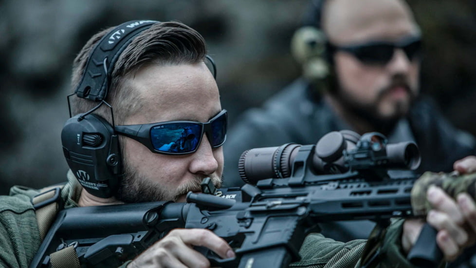 STNGR Ridge Ballistic Sunglasses, Matte Black/Smoke, Large/Extra Large, LC-43O4-RW0G