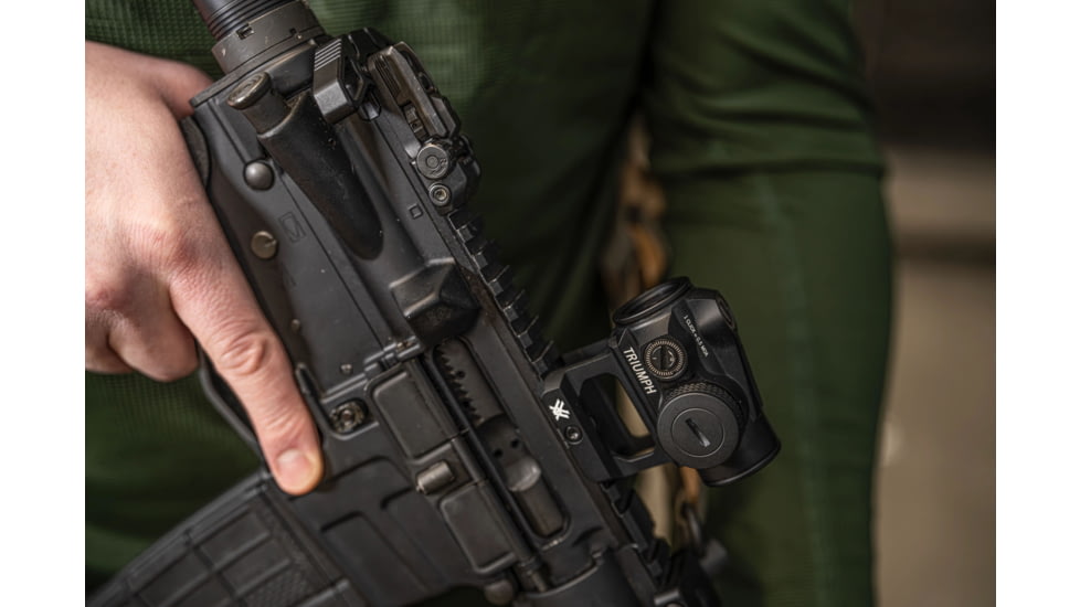 Vortex Triumph 1x Reflex Red Dot Sight, 2 MOA Dot Reticle, Black TRI-RD2